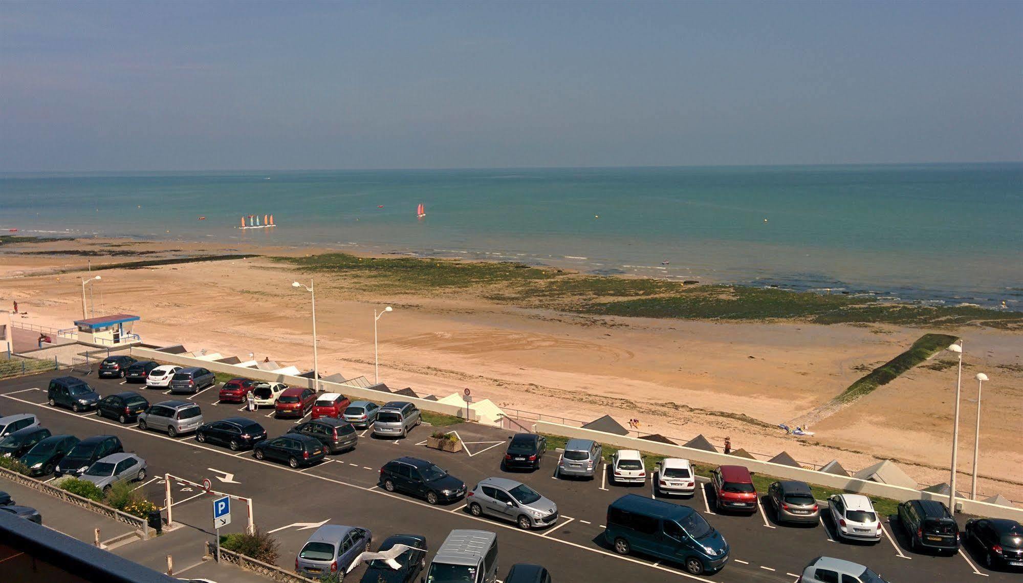 Hotel Des Thermes Et Du Casino Luc-sur-Mer Bagian luar foto